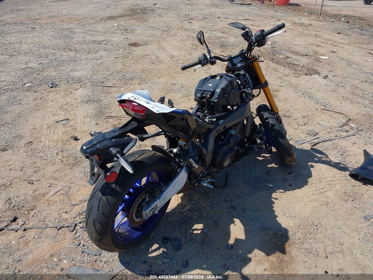 2026 YAMAHA MT09 SP · 4/10
