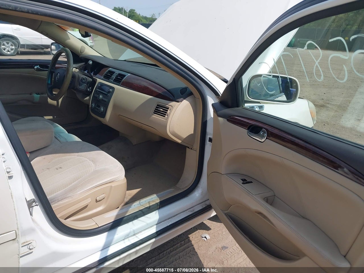 2011 BUICK LUCERNE CX · 5/11