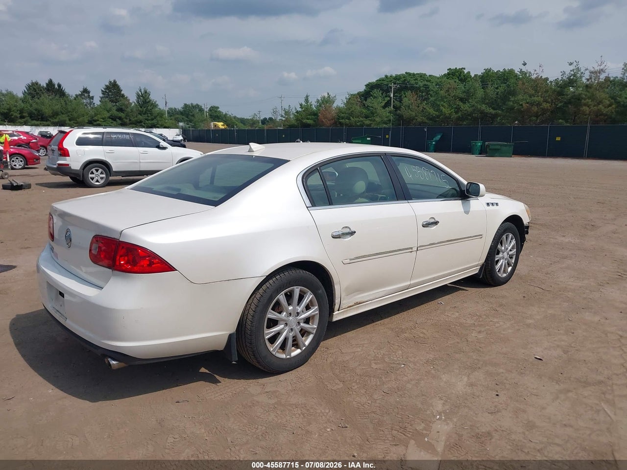 2011 BUICK LUCERNE CX · 4/11