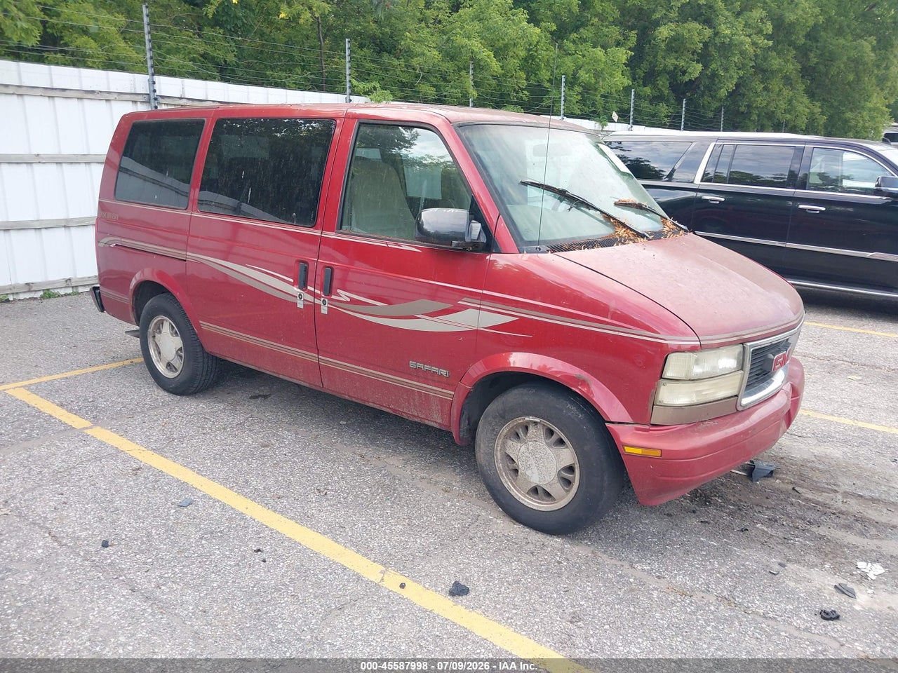 1GDDM19W1WB****** · 1998 GMC SAFARI YF7