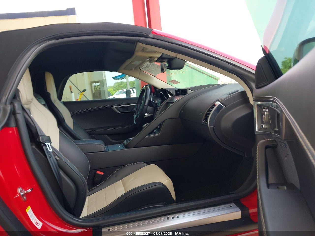 2020 JAGUAR F-TYPE R AWD AUTOMATIC · 5/11