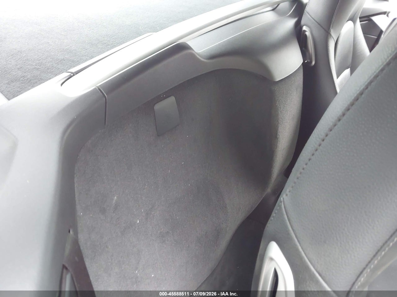 WP0AA2A82JK****** · 2018 PORSCHE 718 CAYMAN   · 8/11