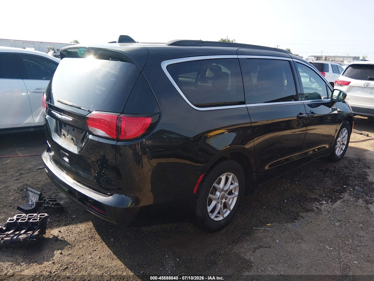 2020 CHRYSLER VOYAGER LXI · 4/11