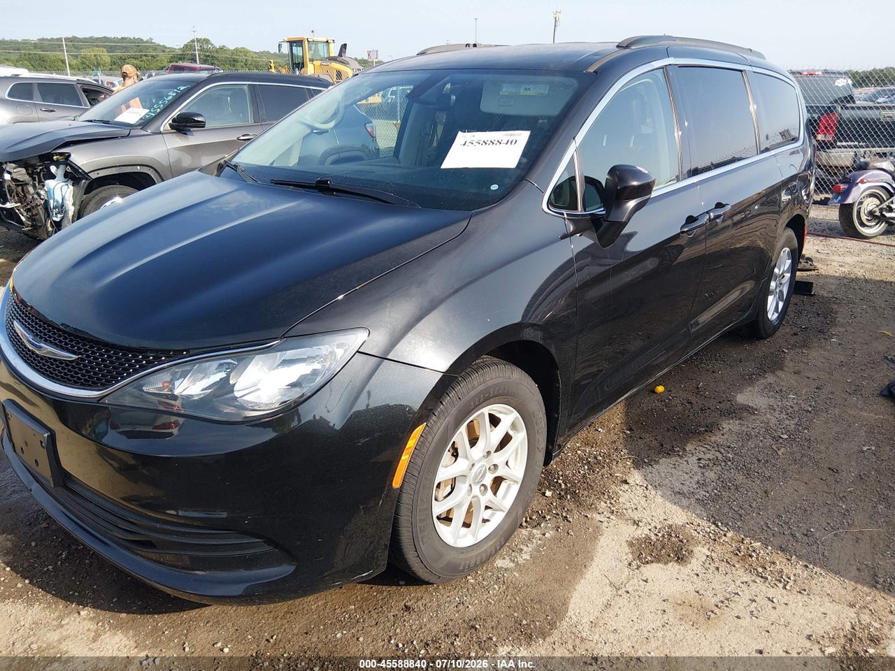 2020 CHRYSLER VOYAGER LXI · 6/11