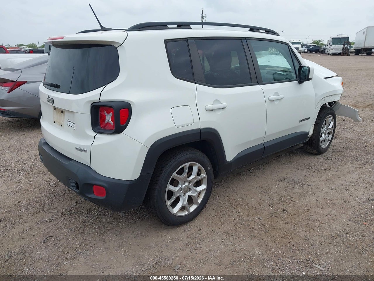 2015 JEEP RENEGADE LATITUDE · 4/10