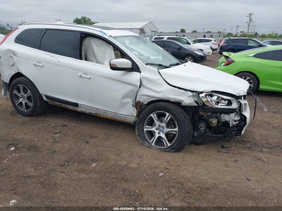 2012 VOLVO XC60 T6 R-DESIGN