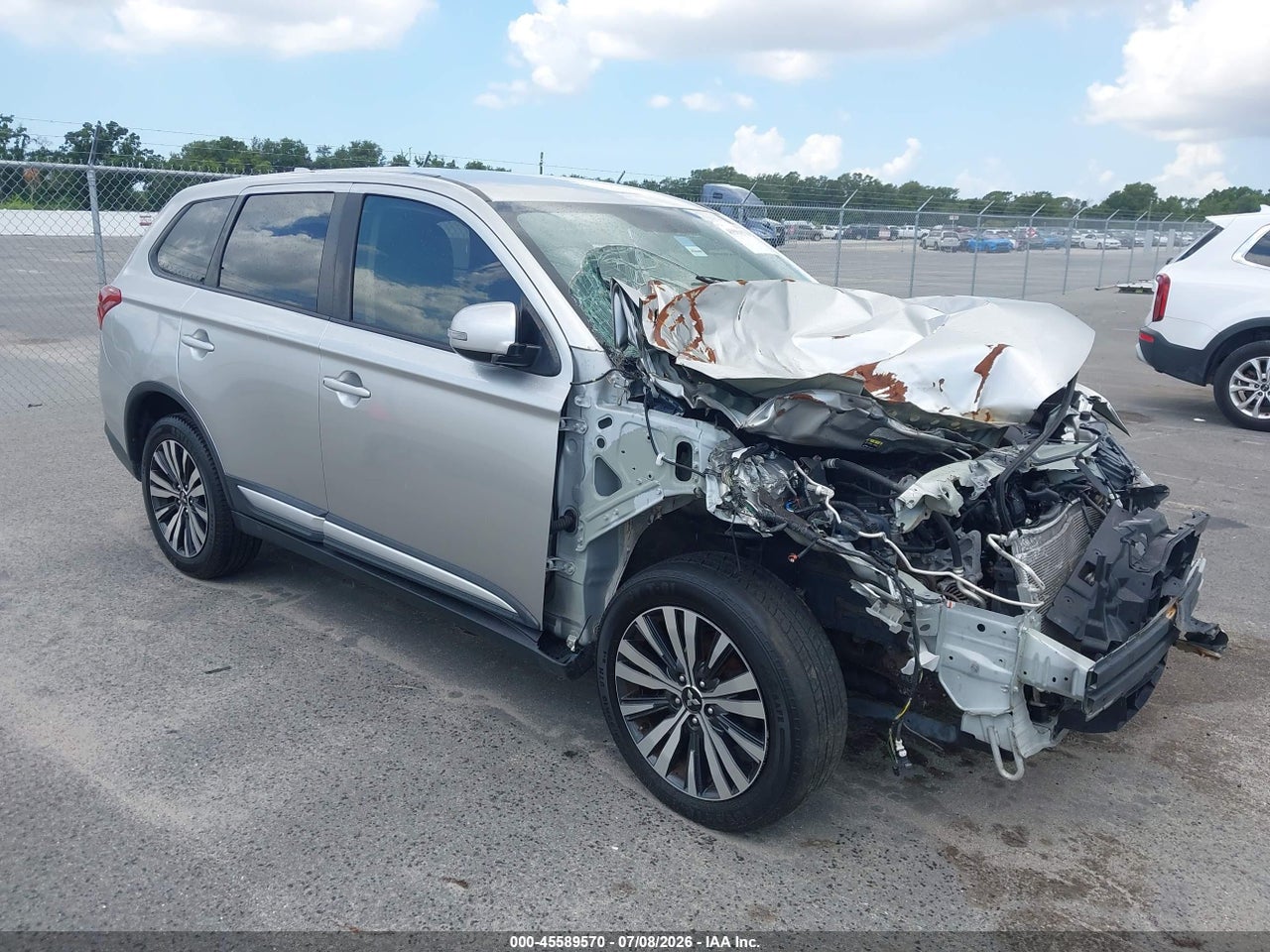JA4AZ3A38KZ****** · 2019 MITSUBISHI OUTLANDER SE