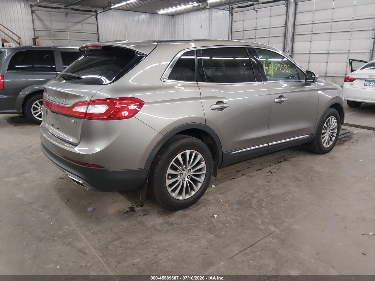 2017 LINCOLN MKX SELECT · 4/11