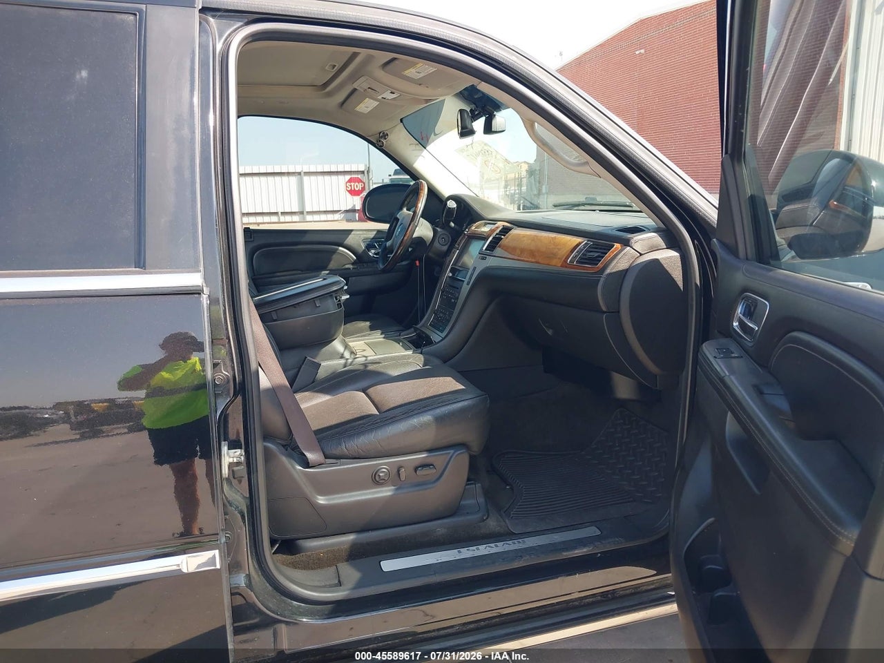 2013 CADILLAC ESCALADE PLATINUM EDITION · 5/11