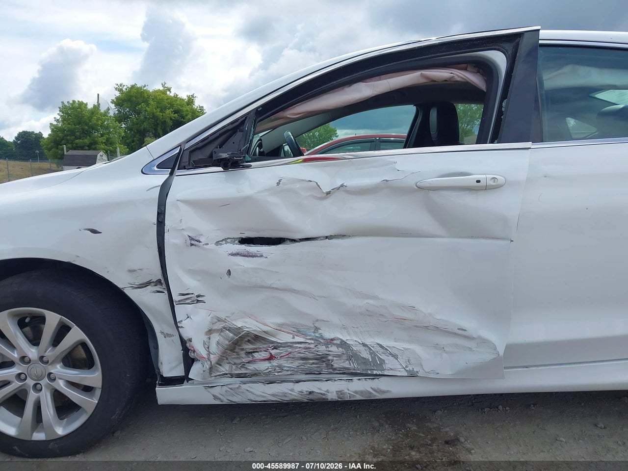 2016 CHRYSLER 200 LIMITED PLATINUM · 6/10