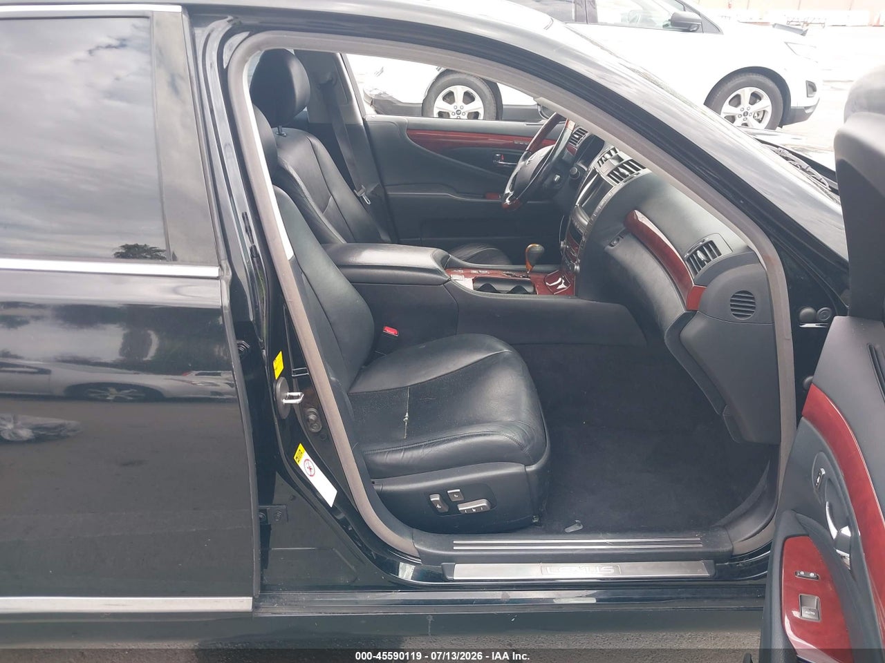 2007 LEXUS LS 460   · 5/11
