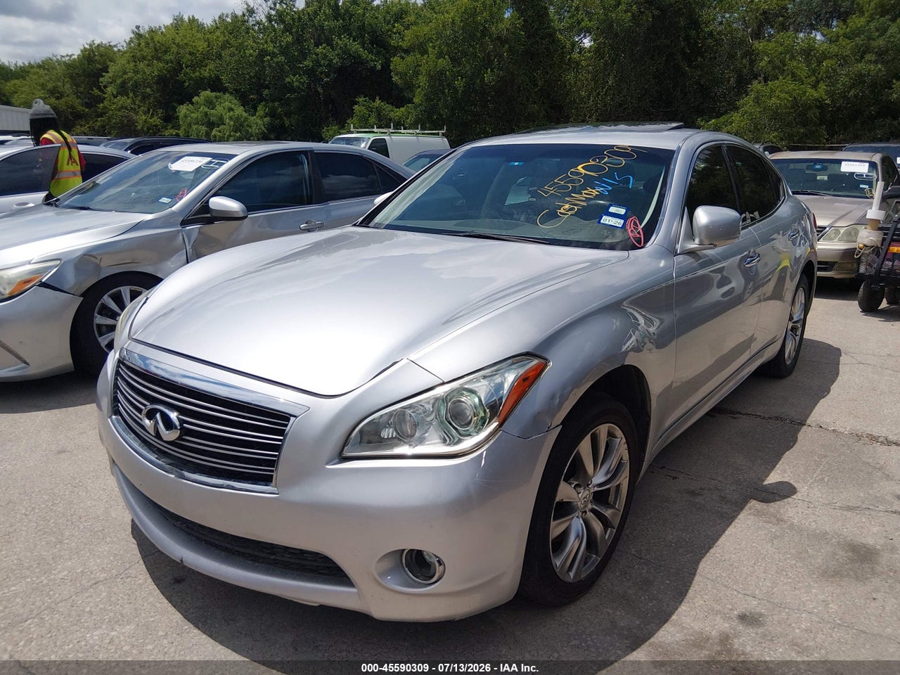 2012 INFINITI M37X   · 2/10