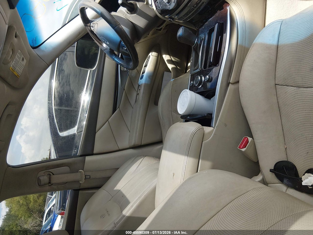 2012 INFINITI M37X   · 5/10