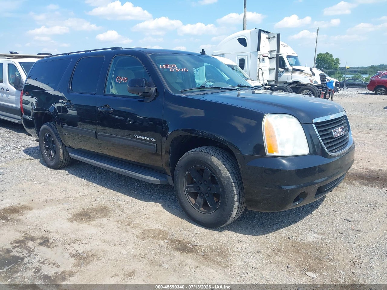 1GKS1HE0XBR****** · 2011 GMC YUKON XL 1500 SLE