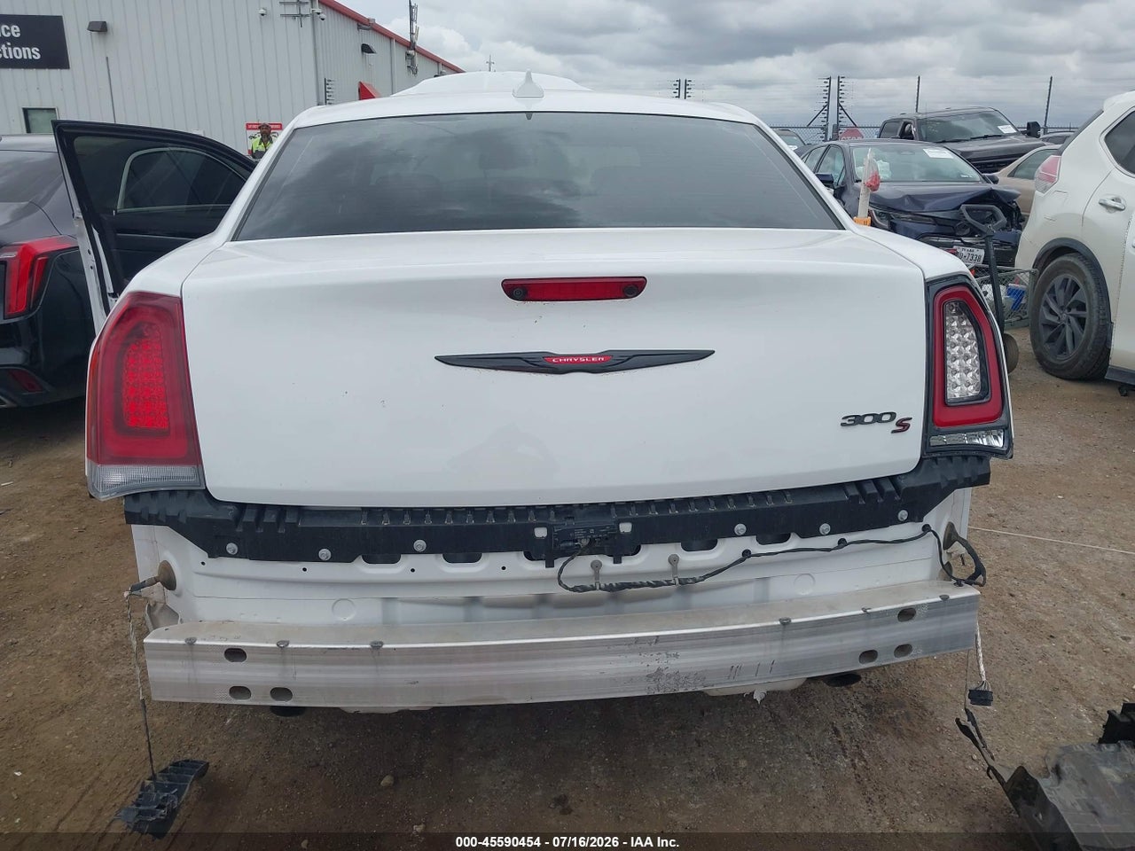 2023 CHRYSLER 300 300S · 6/11