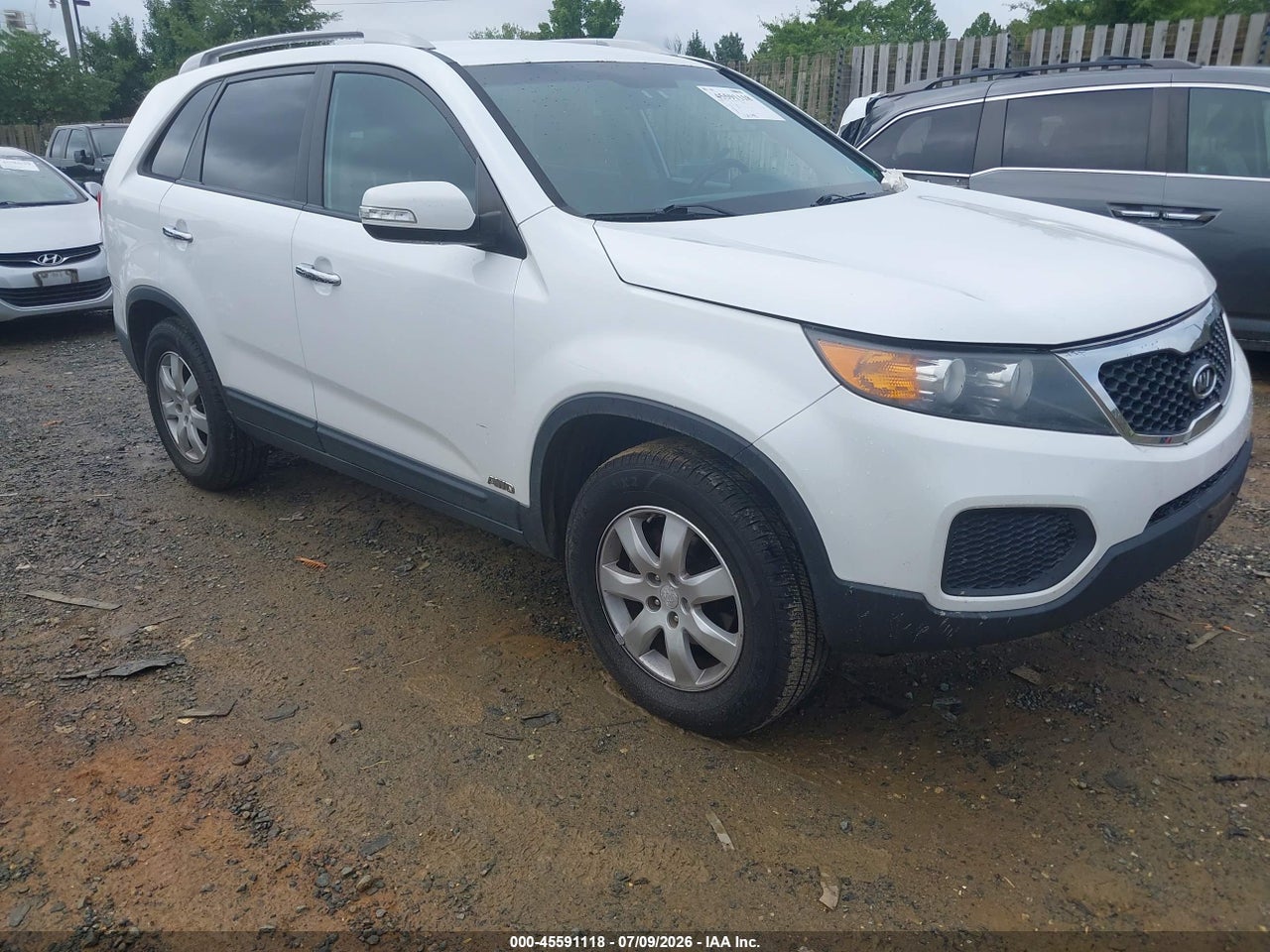 5XYKTDA22BG****** · 2011 KIA SORENTO LX V6