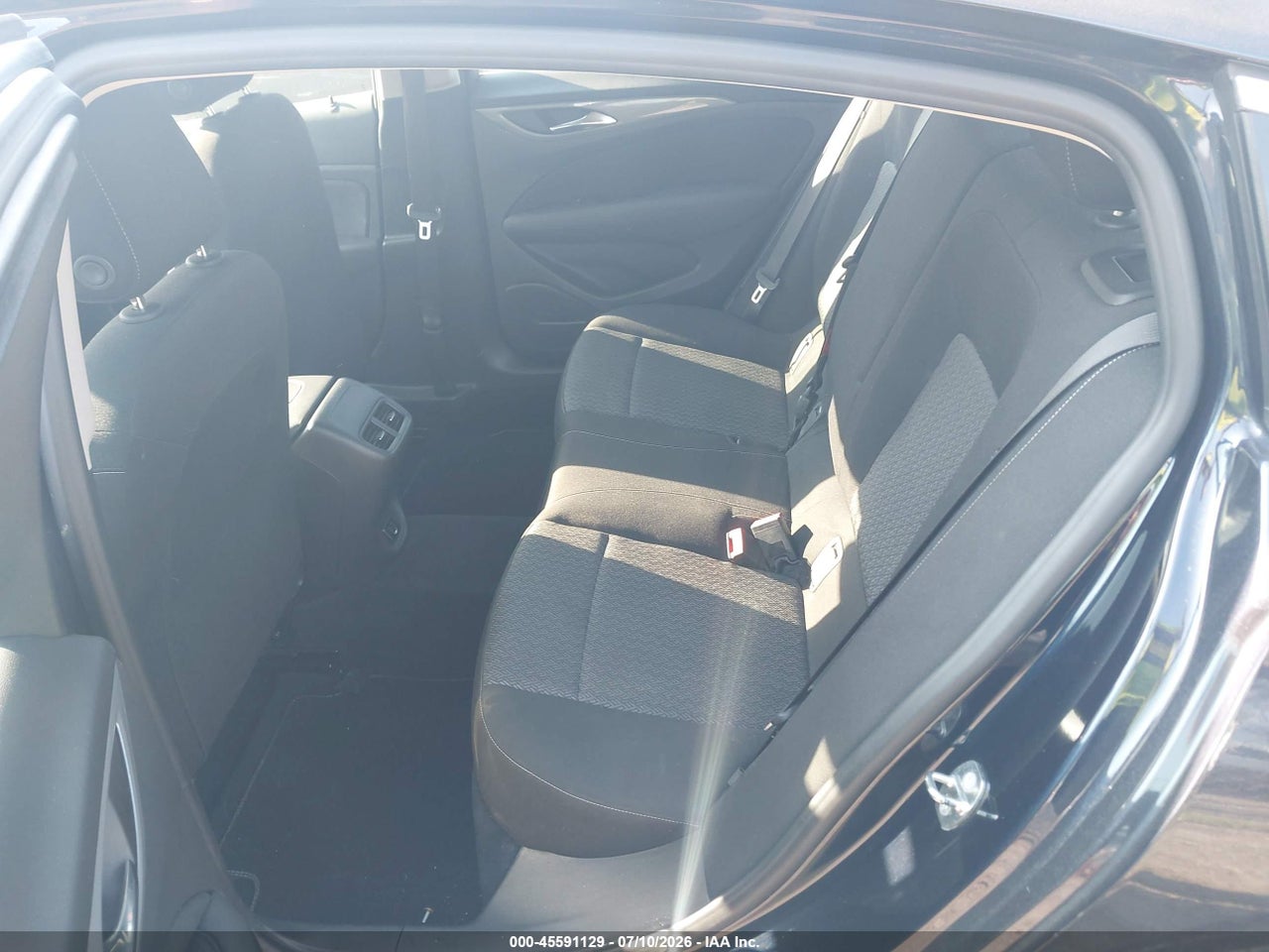 W04GL6SX9J1****** · 2018 BUICK REGAL SPORTBACK PREFERRED · 8/11
