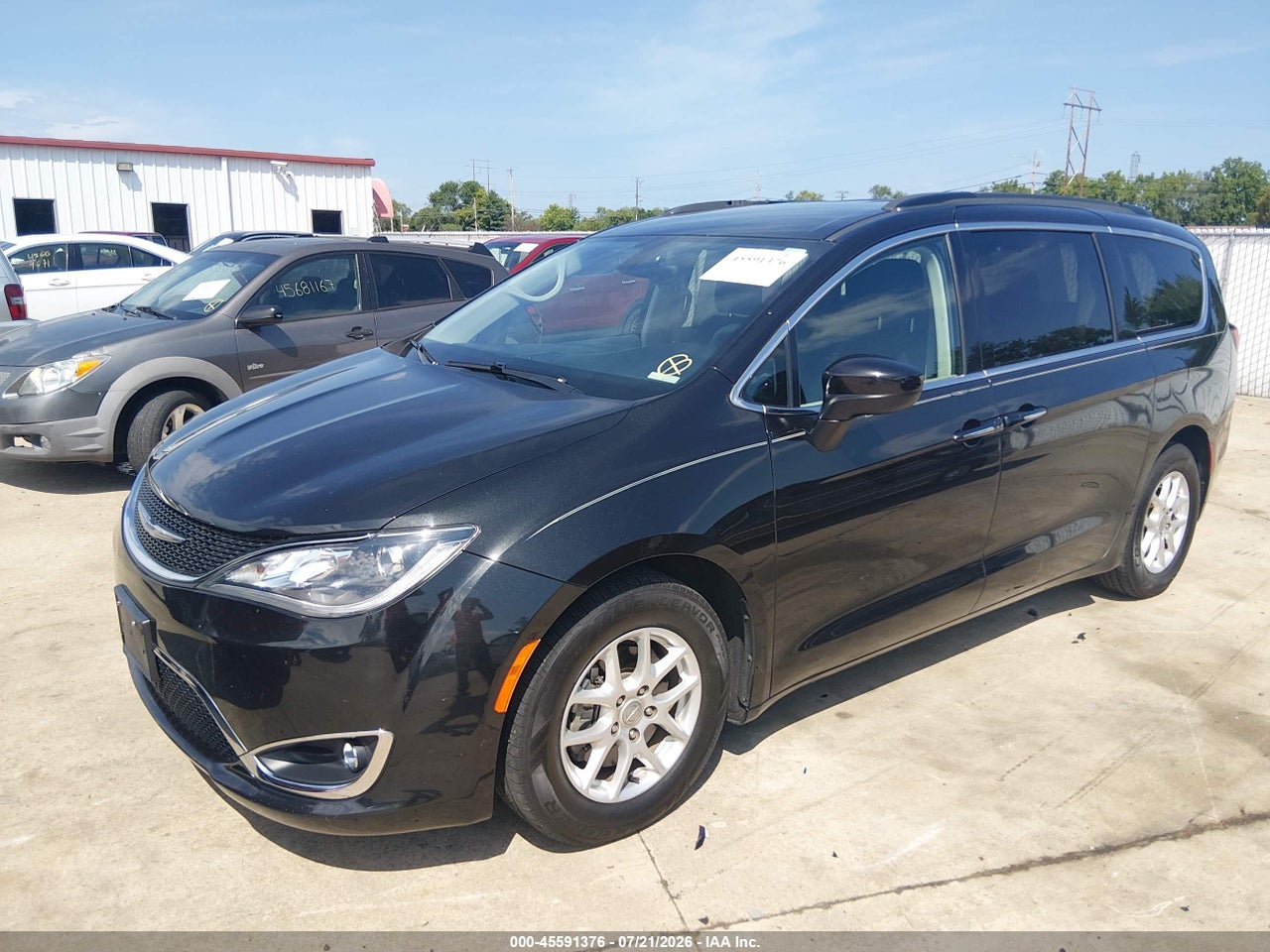 2017 CHRYSLER PACIFICA TOURING PLUS · 2/11