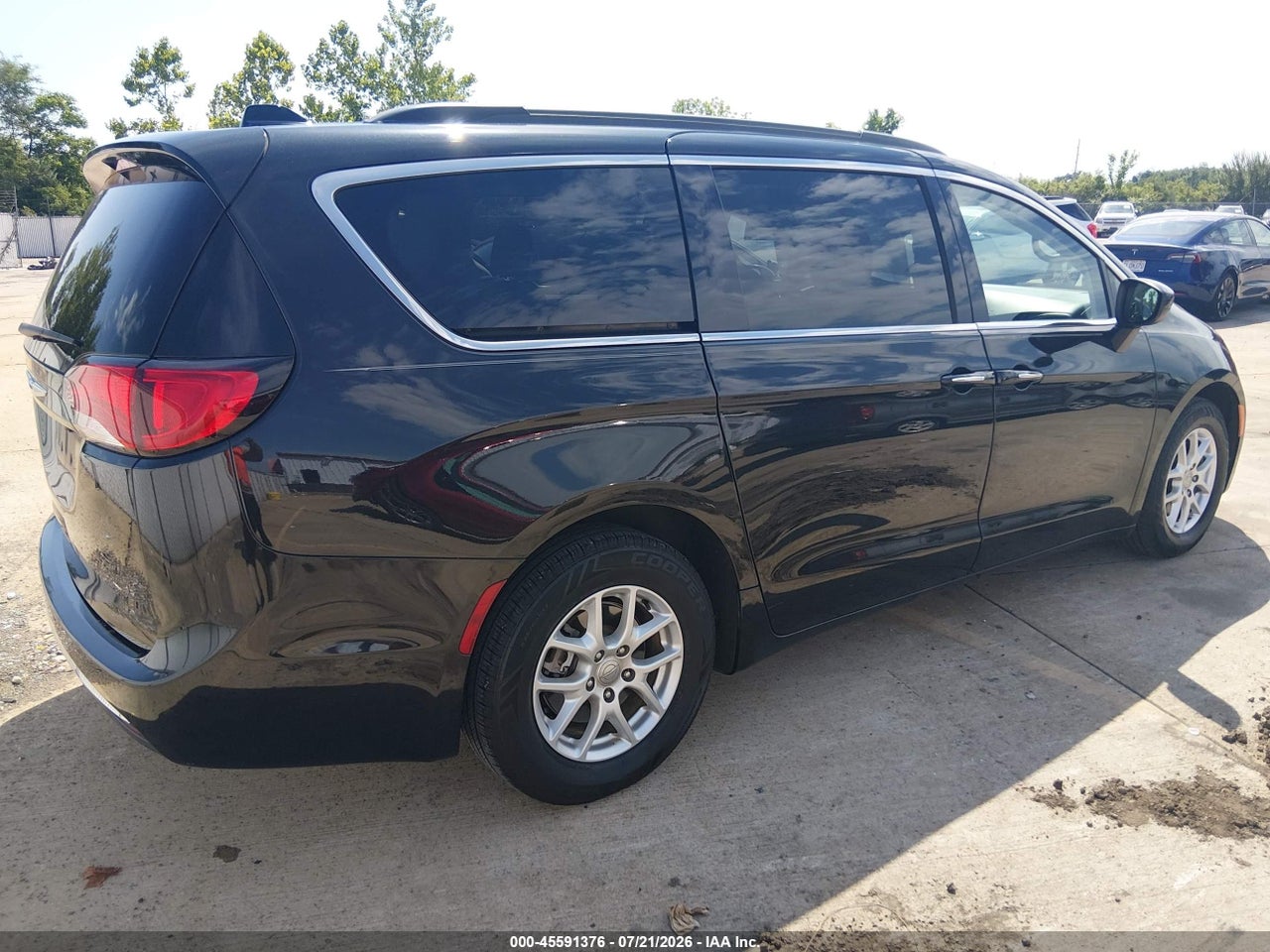 2017 CHRYSLER PACIFICA TOURING PLUS · 4/11