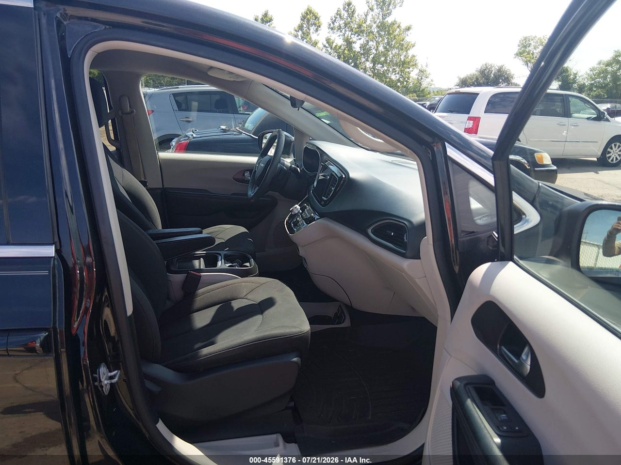 2017 CHRYSLER PACIFICA TOURING PLUS · 5/11