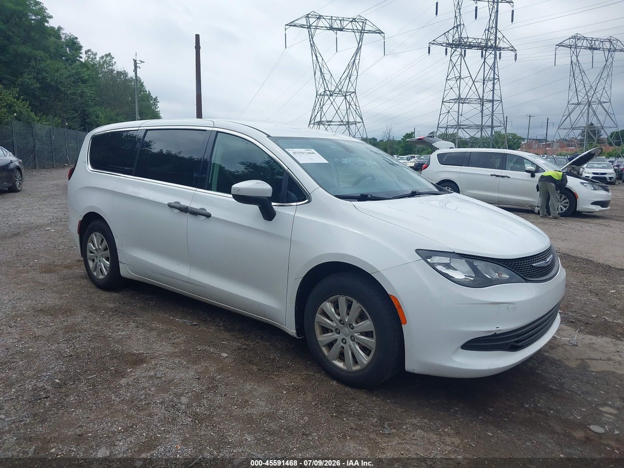 2C4RC1AG4LR****** · 2020 CHRYSLER VOYAGER L