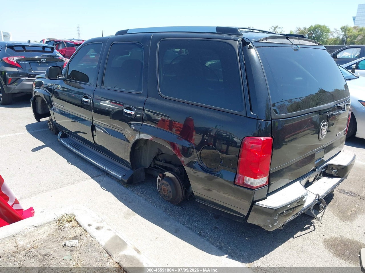 2002 CADILLAC ESCALADE STANDARD · 3/10
