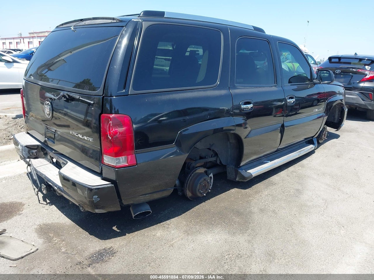 2002 CADILLAC ESCALADE STANDARD · 4/10