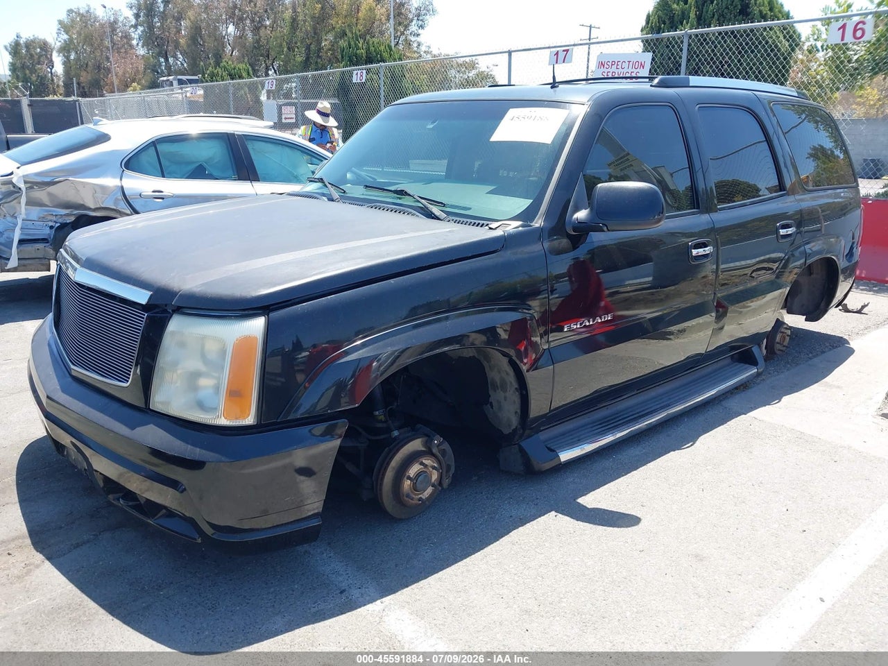 2002 CADILLAC ESCALADE STANDARD · 2/10
