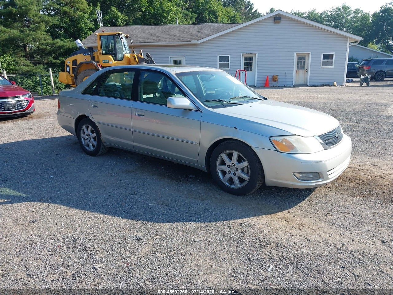 4T1BF28B3YU****** · 2000 TOYOTA AVALON XLS