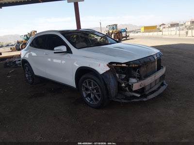 WDCTG4GB0FJ****** · 2015 MERCEDES-BENZ GLA 250 4MATIC