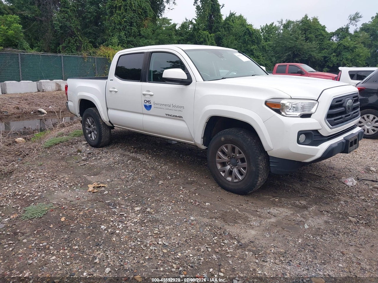 3TMCZ5AN4KM****** · 2019 TOYOTA TACOMA SR5 V6