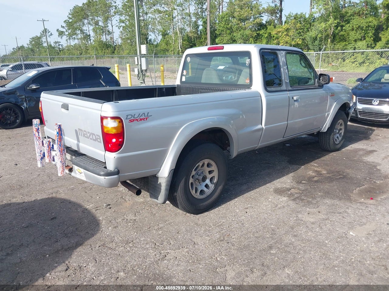 2002 MAZDA B3000 DS · 4/11