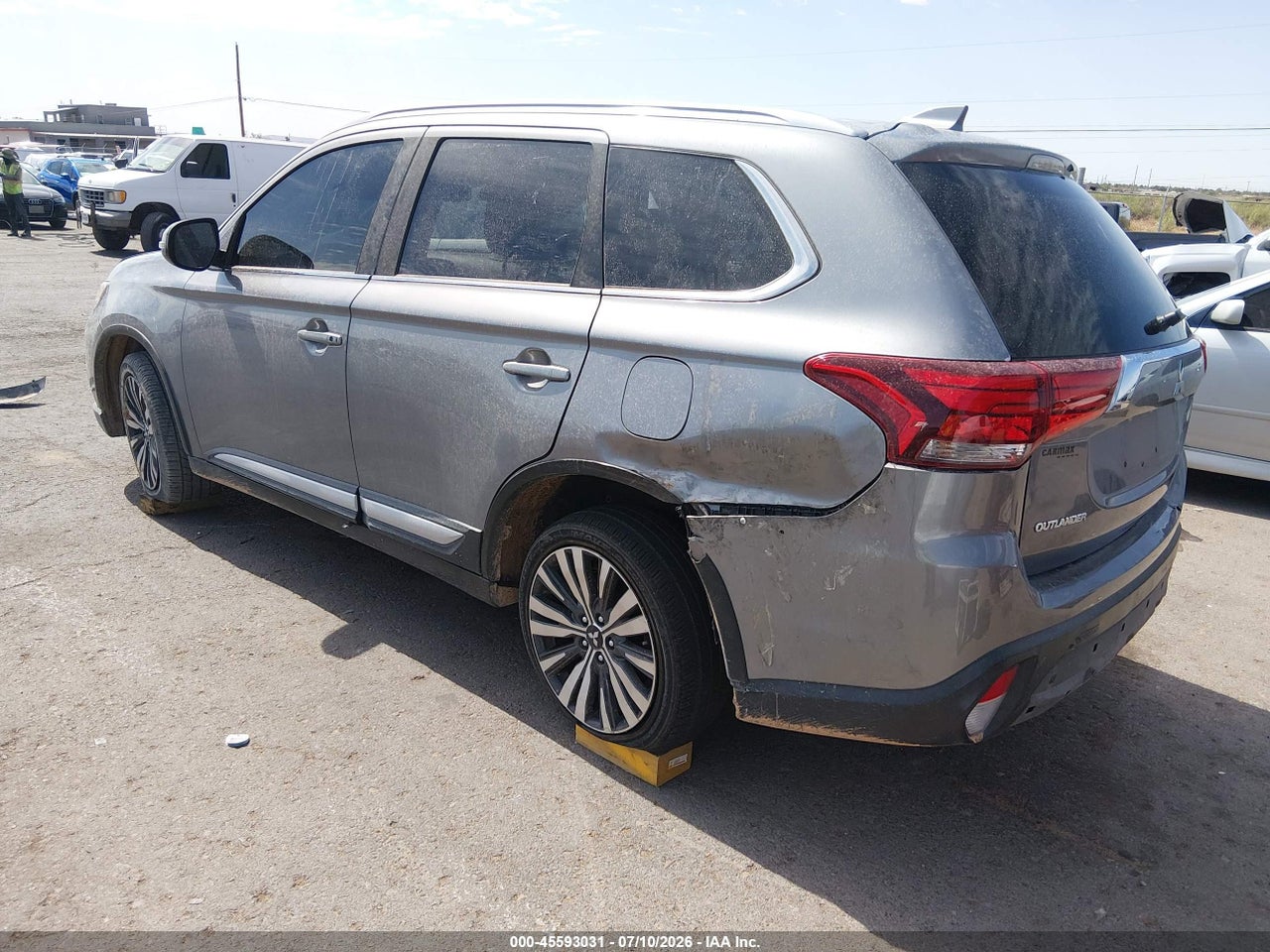 2020 MITSUBISHI OUTLANDER LE 2.4/SE 2.4/SEL 2.4/SP 2.4 · 3/11