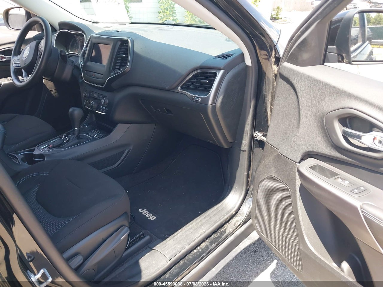 2019 JEEP CHEROKEE LATITUDE 4X4 · 5/11