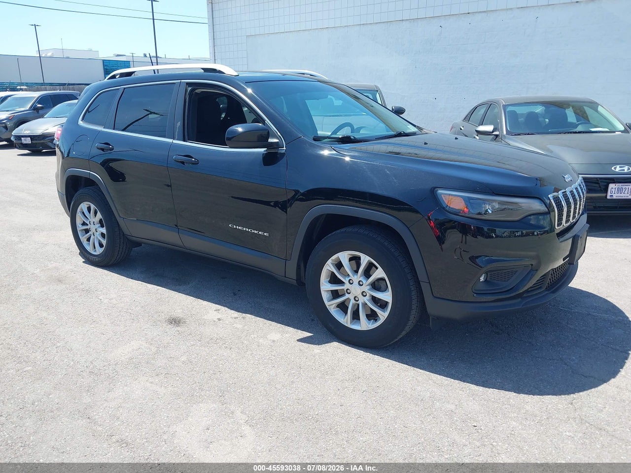 1C4PJMCB4KD****** · 2019 JEEP CHEROKEE LATITUDE 4X4