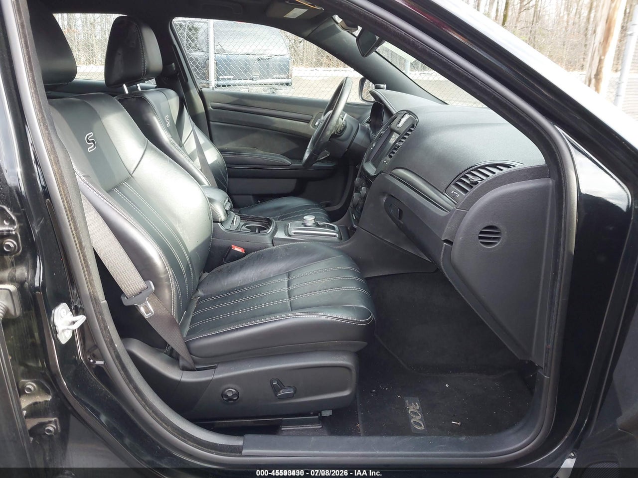 2015 CHRYSLER 300 S · 5/11
