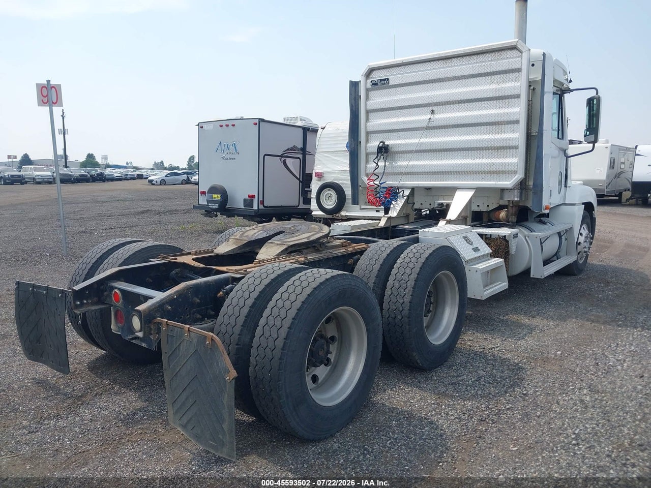 1999 FREIGHTLINER CONVENTIONAL FLC120 · 4/11