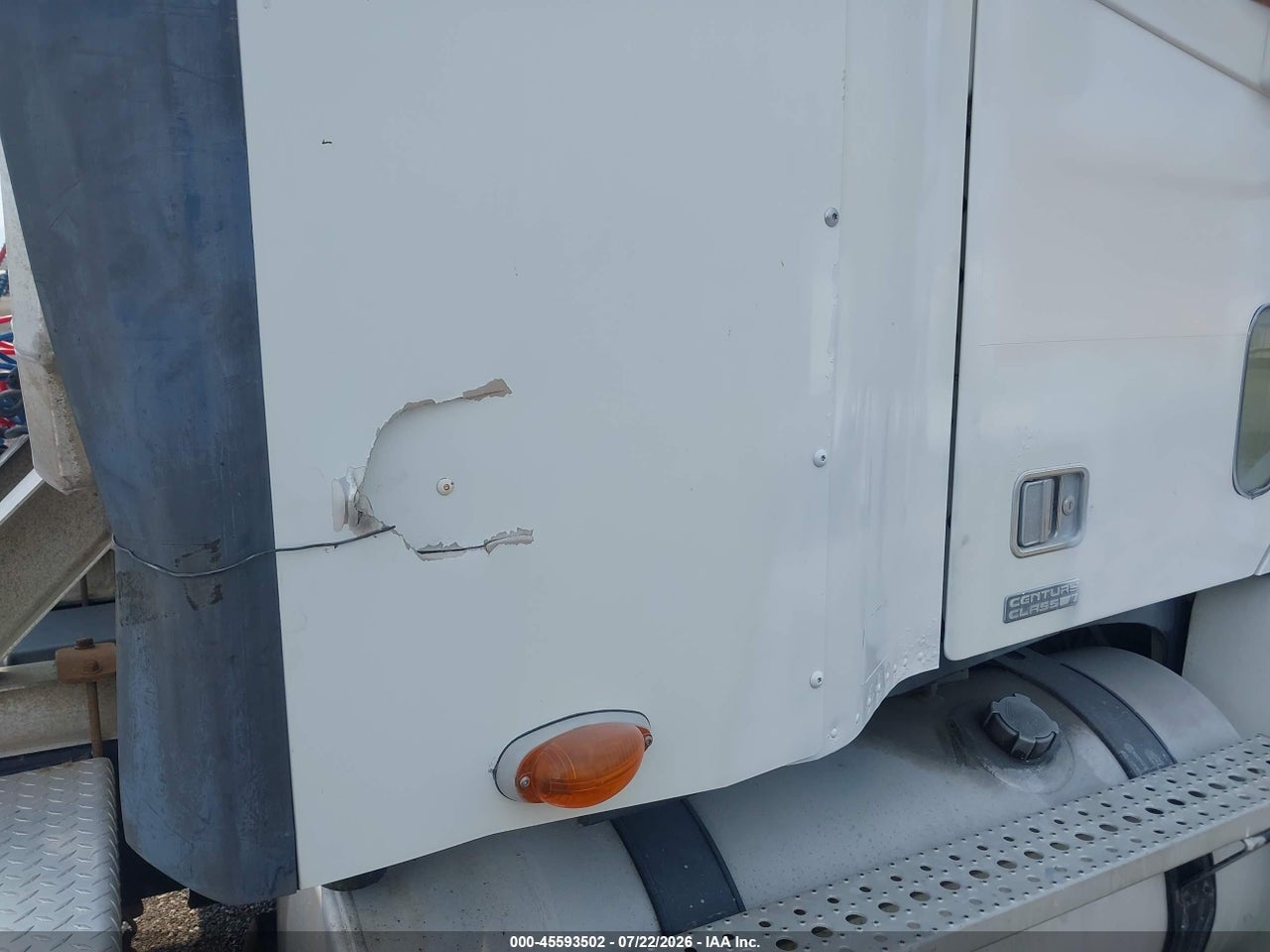 1999 FREIGHTLINER CONVENTIONAL FLC120 · 6/11