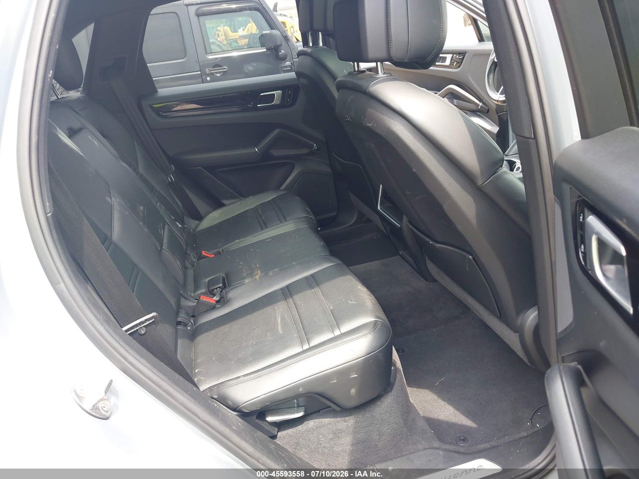 WP1AA2AY3LD****** · 2020 PORSCHE CAYENNE   · 8/11