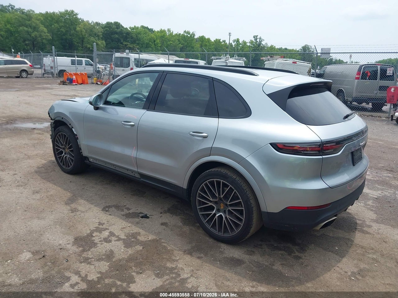 WP1AA2AY3LD****** · 2020 PORSCHE CAYENNE   · 3/11