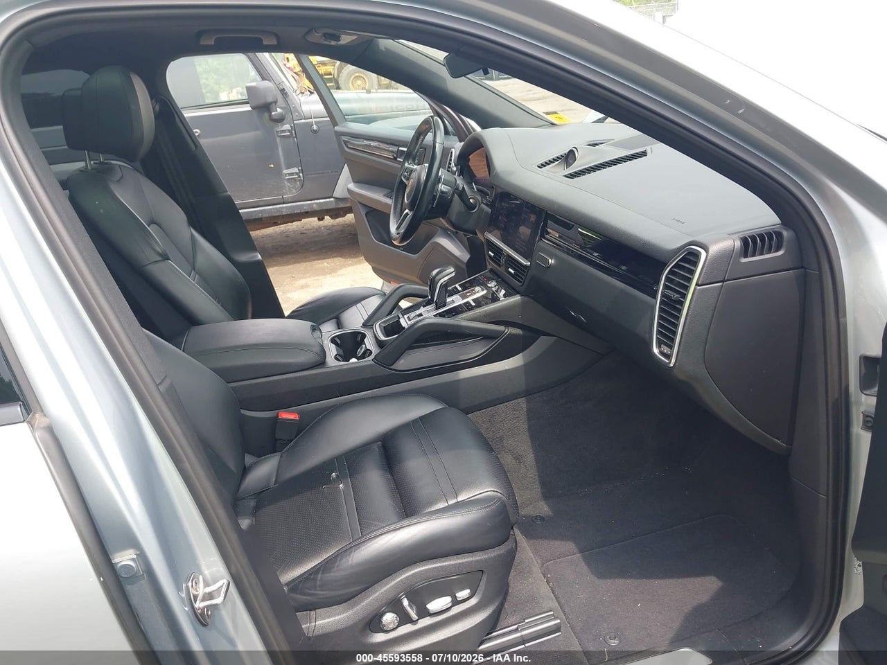 WP1AA2AY3LD****** · 2020 PORSCHE CAYENNE   · 5/11