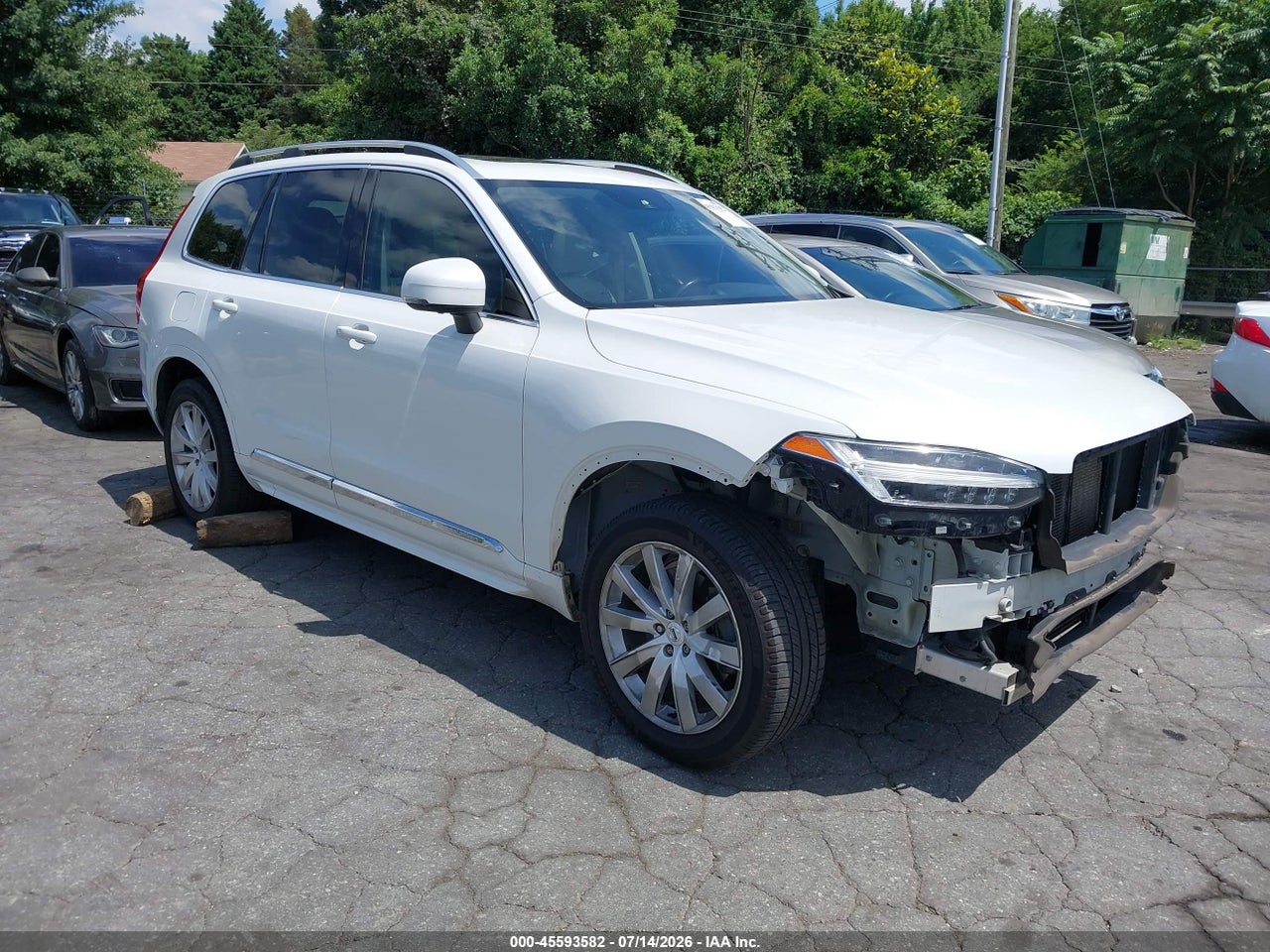 YV4A22PK7J1****** · 2018 VOLVO XC90 T6 MOMENTUM