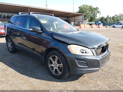 YV4902DZ8D2****** · 2013 VOLVO XC60 T6/T6 PLATINUM/T6 PREMIER PLUS/T6 R-DESIGN/T6 R-DESIGN PLATINUM/T6 R-DESIGN PREMIER PLUS