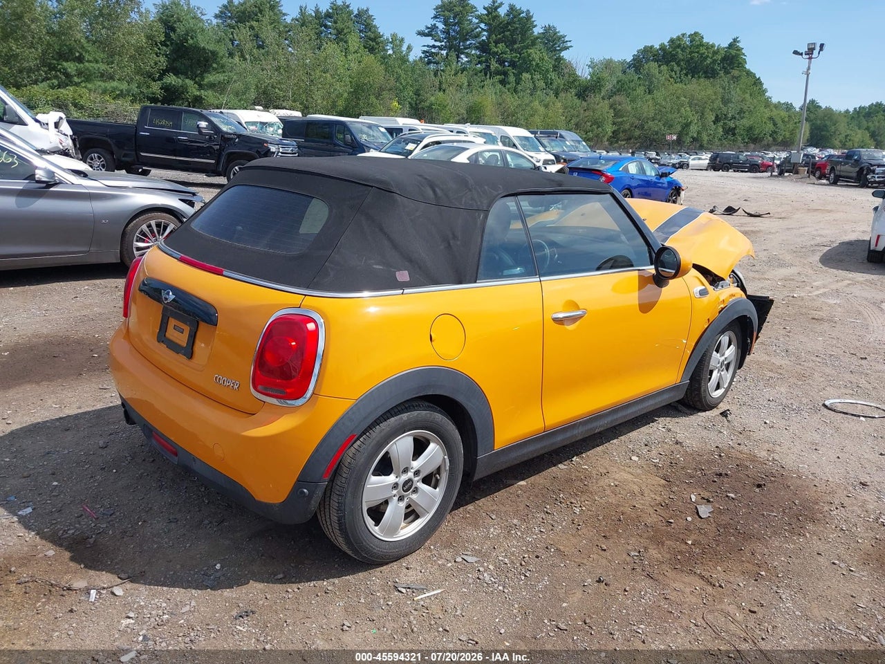2017 MINI CONVERTIBLE COOPER · 4/11