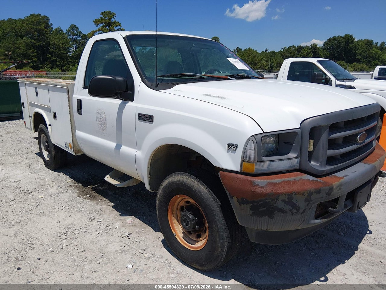 1FTNF21LX2E****** · 2002 FORD F-250 XL/XLT