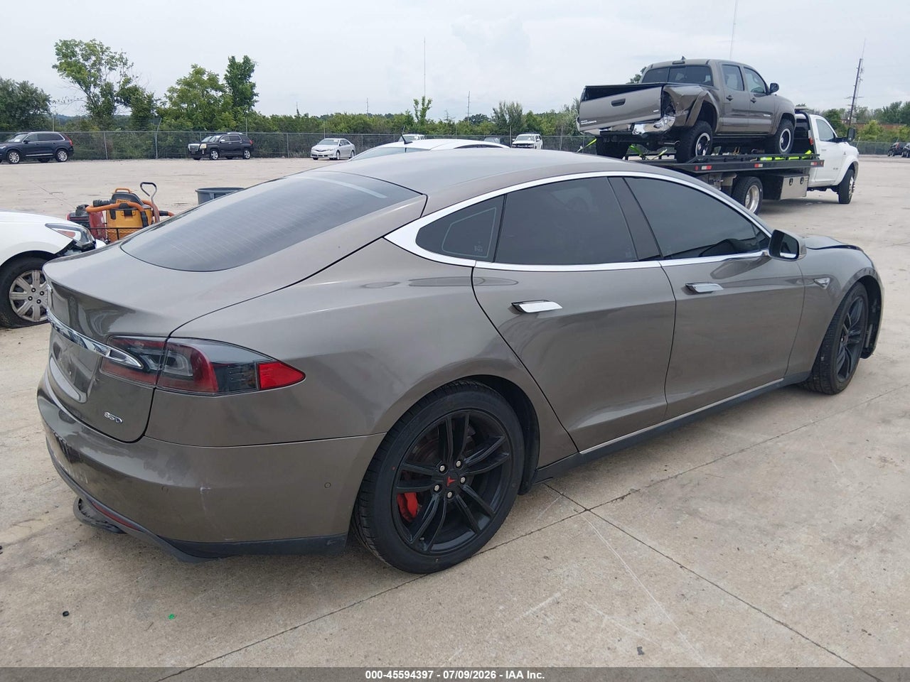 2015 TESLA MODEL S 70D/85D/P85D · 4/11