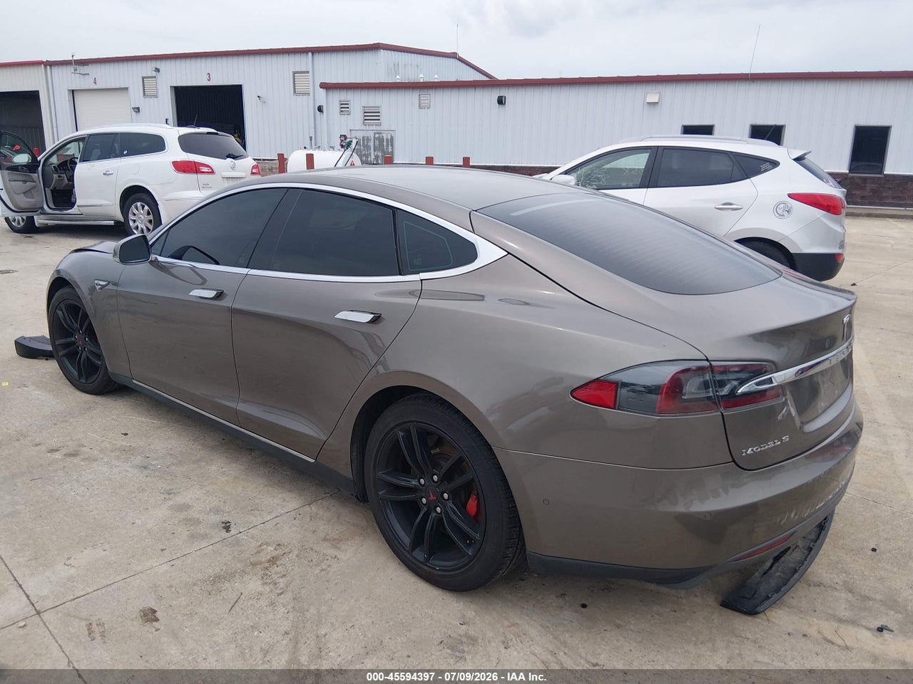 2015 TESLA MODEL S 70D/85D/P85D · 3/11