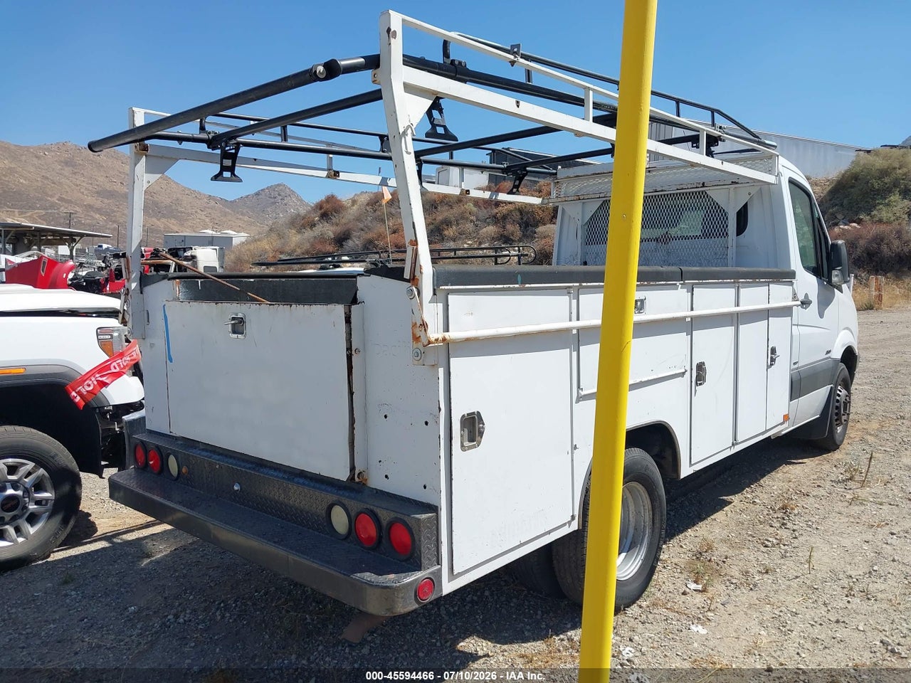 2011 MERCEDES-BENZ SPRINTER 3500   · 4/4