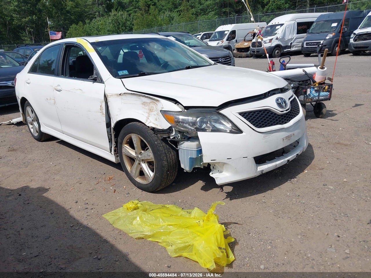4T1BF3EK5BU****** · 2011 TOYOTA CAMRY SE