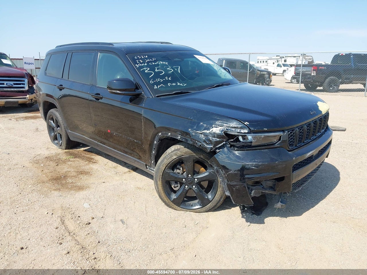 1C4RJKBG0P8****** · 2023 JEEP GRAND CHEROKEE L LIMITED 4X4
